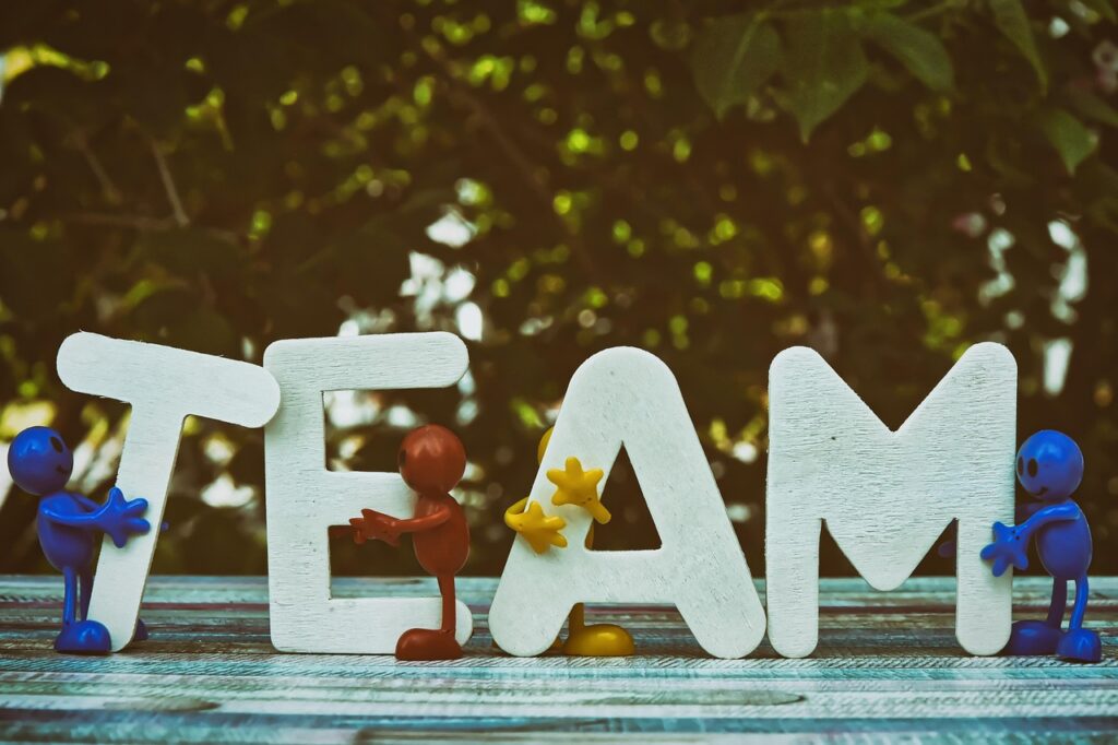 découvrez des stratégies efficaces pour motiver votre équipe, renforcer la cohésion et améliorer la performance collective au sein de votre organisation.